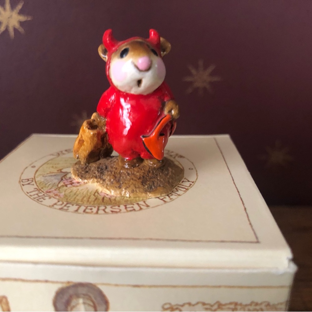 Wee Forest Folk Little Devil Mouse Figurine. M-061